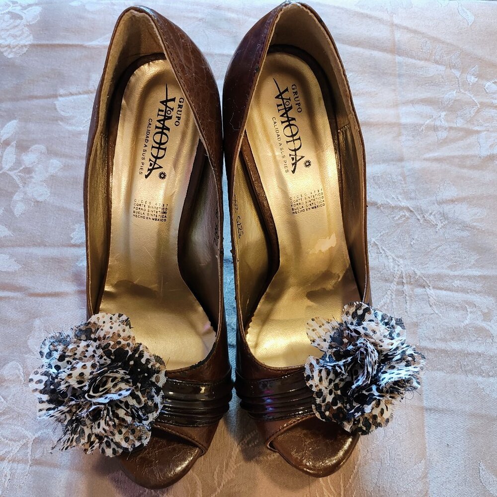 Grupo Vimoda Brown High Heels with Leopard Print Flowers, Size 6.5, Used